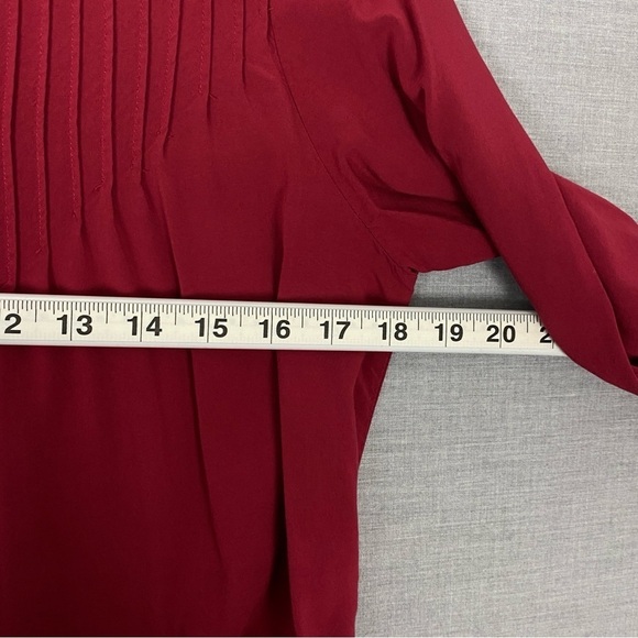 Old Navy Button Up Top Womens Sz Med Red 100% Rayon Flowy - Picture 5 of 9